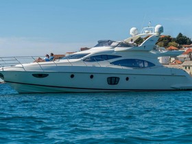 Azimut 68E