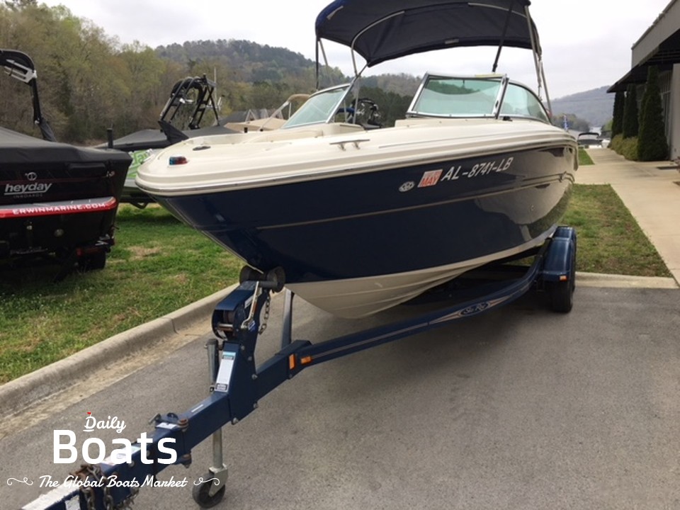 2004 Sea Ray 220 Select for sale. View price, photos and Buy 2004 Sea
