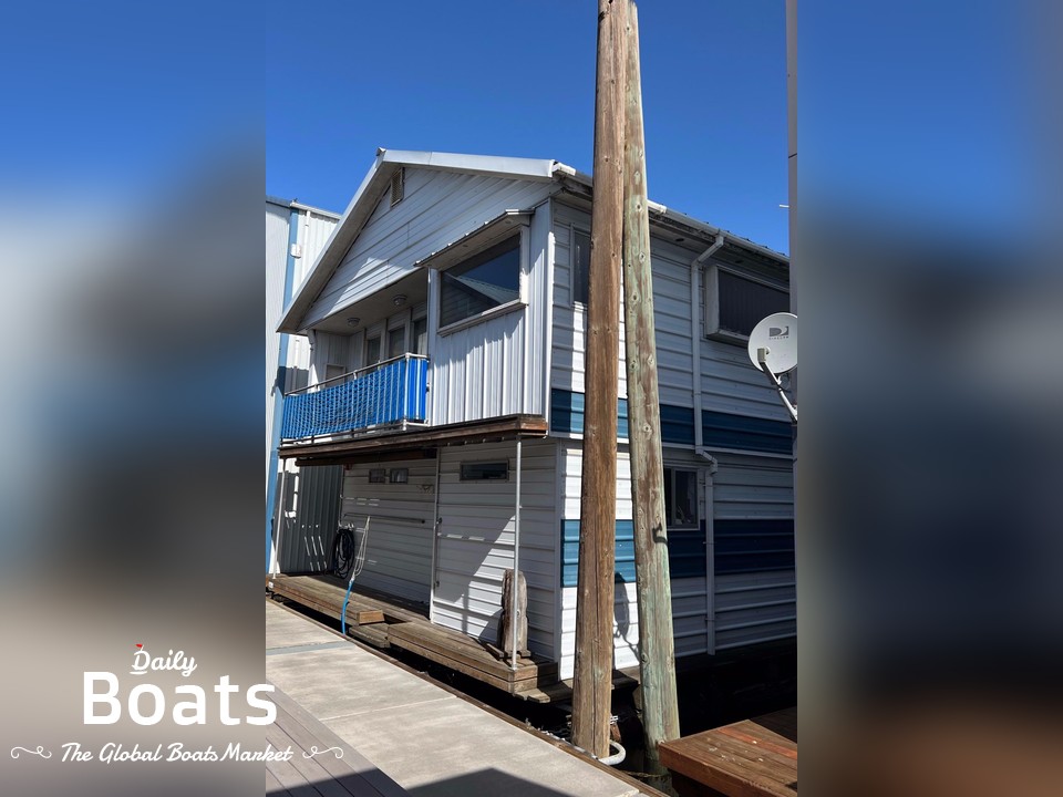 1985 Custom Boathouse for sale. View price, photos and Buy 1985 Custom