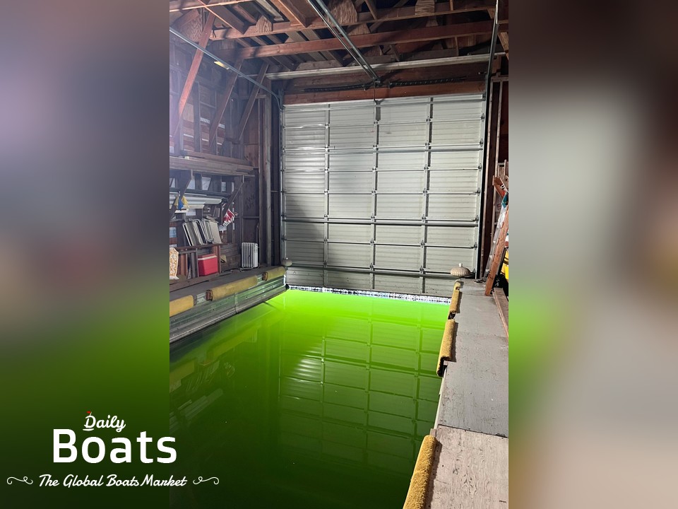 1985 Custom Boathouse for sale. View price, photos and Buy 1985 Custom