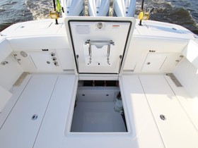 Buy 2022 Regulator 37