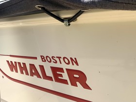 2014 Boston Whaler 210 Dauntless