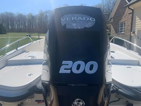 2014 Boston Whaler 210 Dauntless