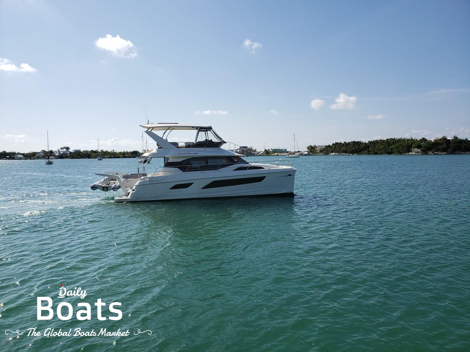 2016 Aquila 44
