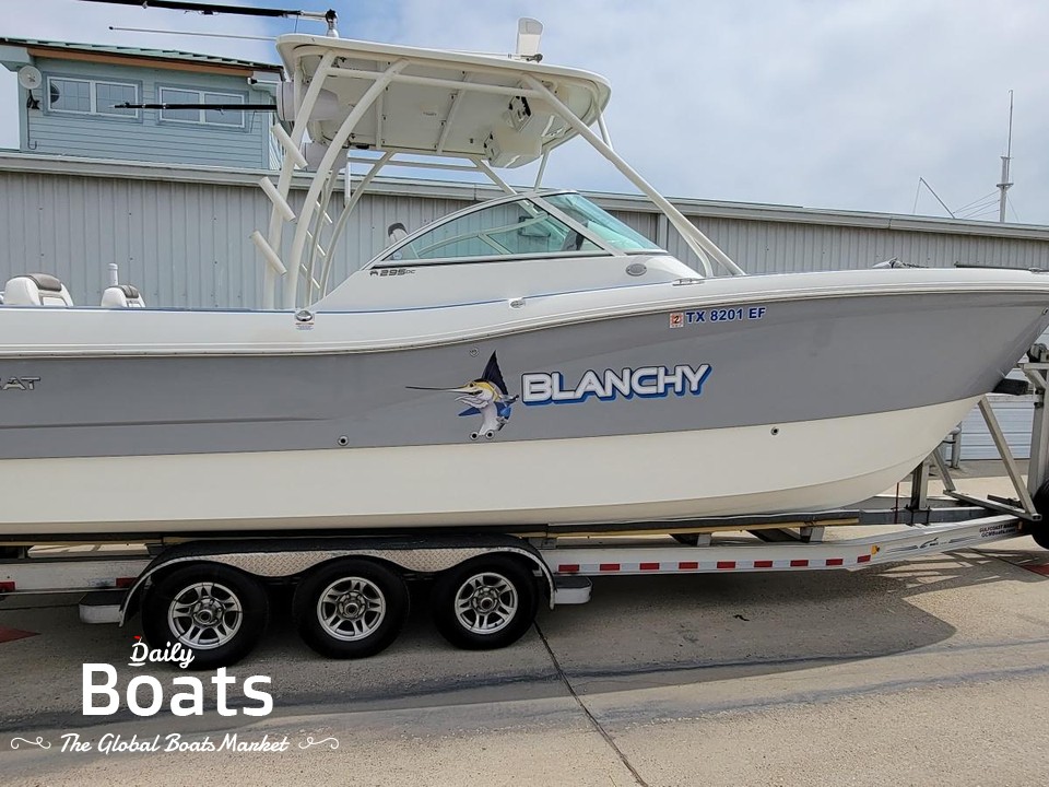 World Cat 295 dc for sale Daily Boats