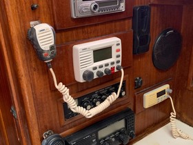1970 Islander 37