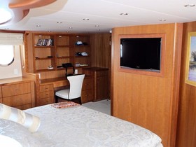 2011 Hatteras 105 Motor Yacht til salg
