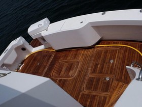 2011 Hatteras 105 Motor Yacht