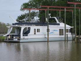 Monticello River Yacht Houseboat