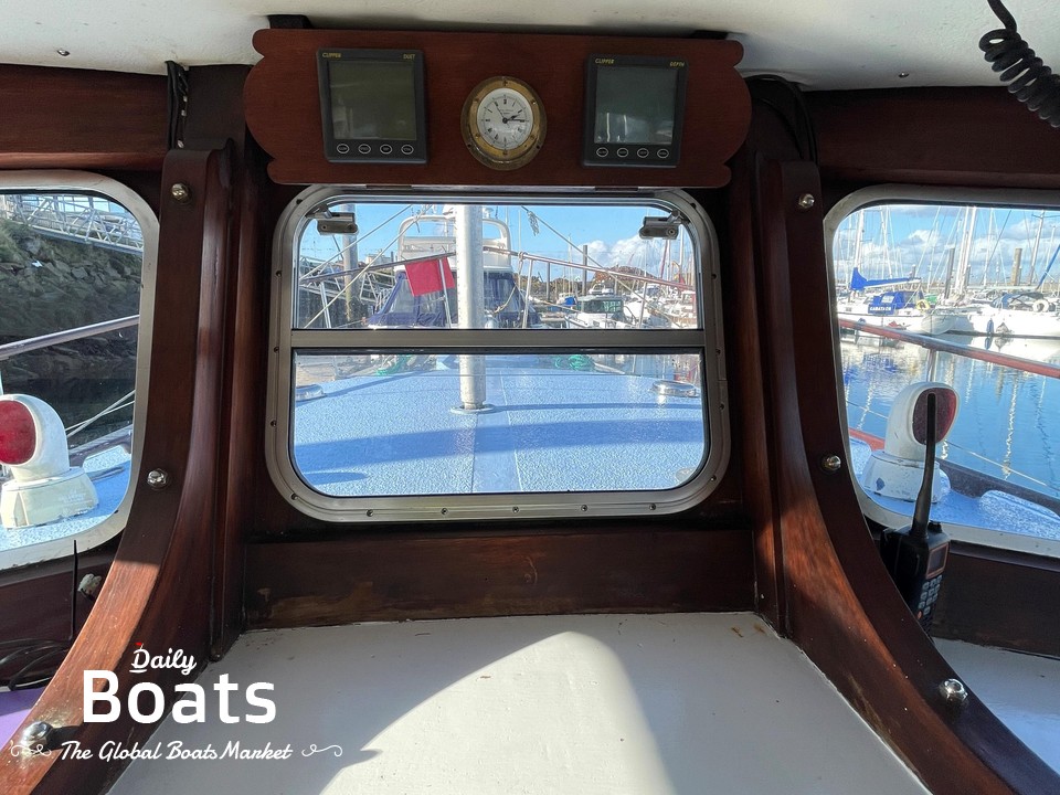 1986 Motor Yacht Guernsey 10M for sale. View price, photos and Buy 1986