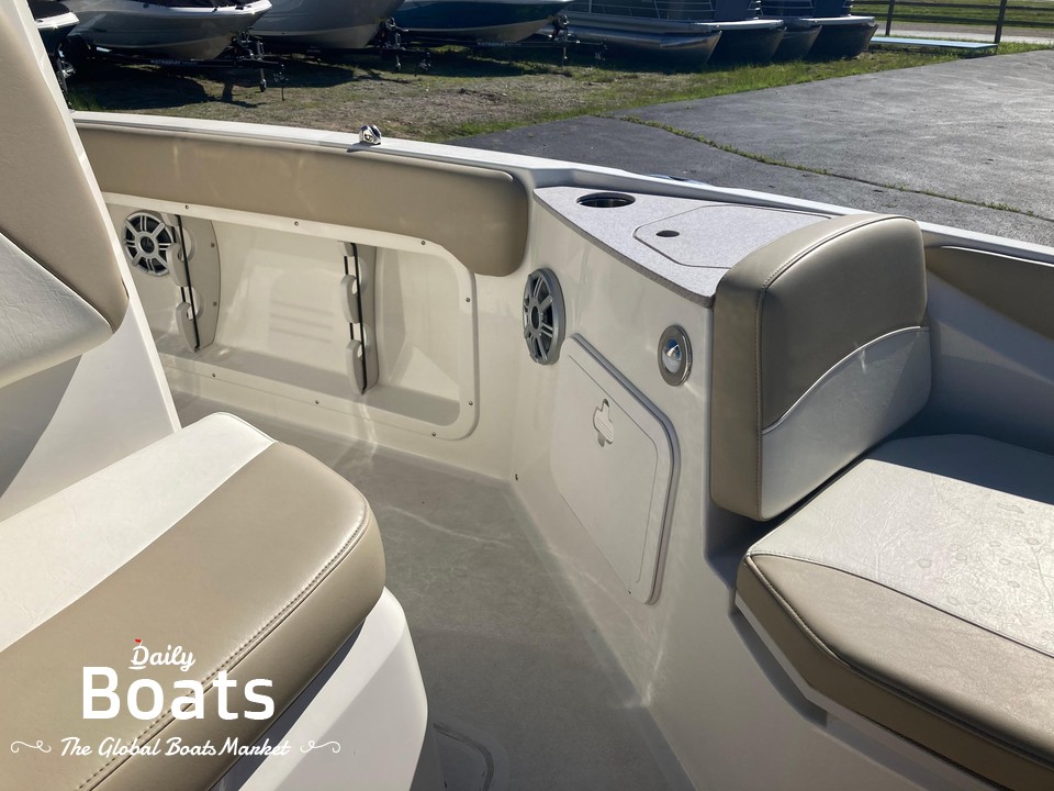 2018 Stingray 206Cc Center Console for sale. View price, photos and Buy