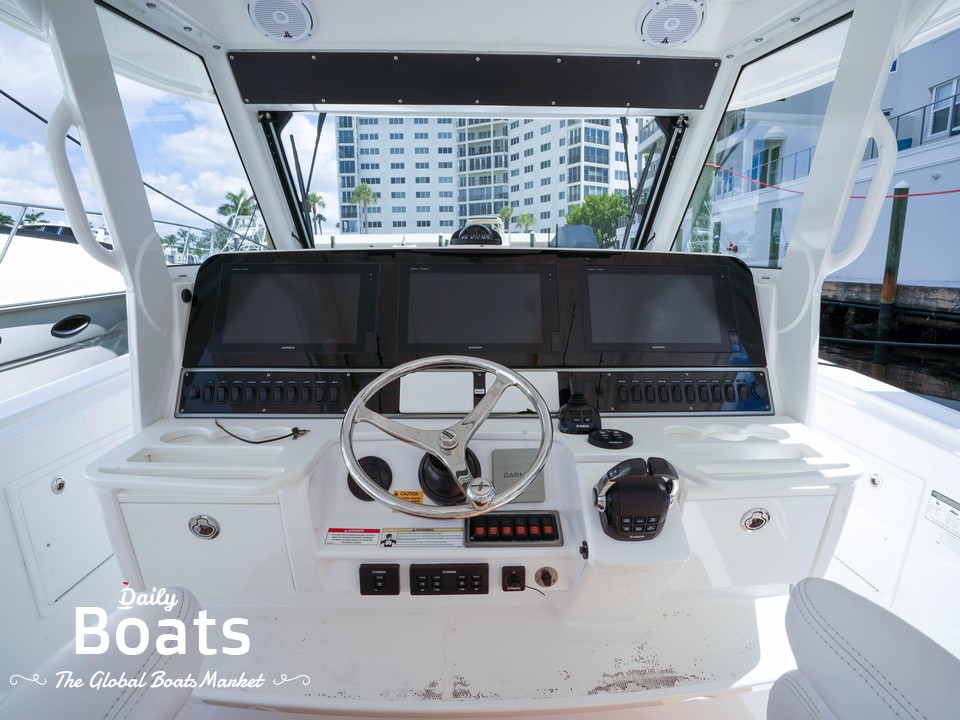 2016 Everglades 435 Center Console for sale. View price, photos and Buy
