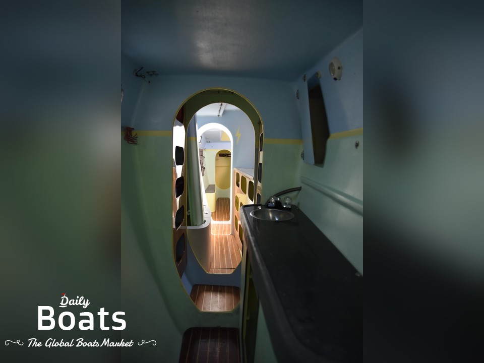 2001 Crowther Osborn 42 Super Shockwave for sale. View price, photos