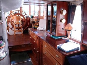 1907 Classic Trawler