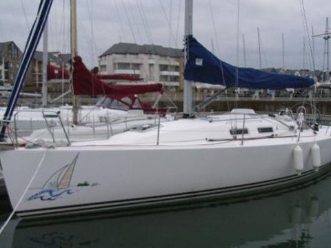 J Boats J109