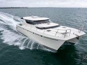 2010 Catamarans International 5300