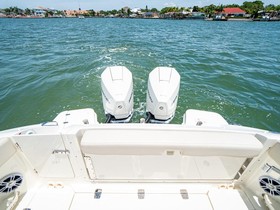 2020 Boston Whaler 320 Vantage