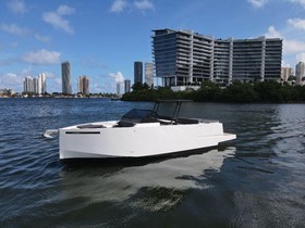 De Antonio Yachts D33