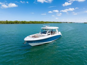 2021 Boston Whaler 350 Realm