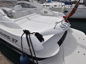 2005 Pershing 37