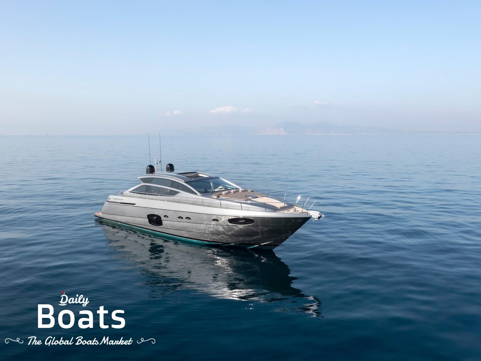 2015 Pershing 62