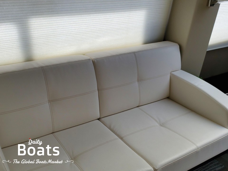 2018 Carver Coupe 52 for sale. View price, photos and Buy 2018 Carver ...