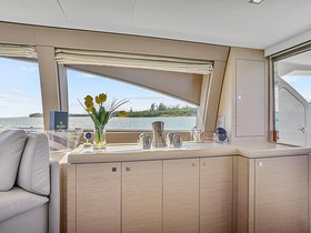 2015 Ferretti Yachts 690