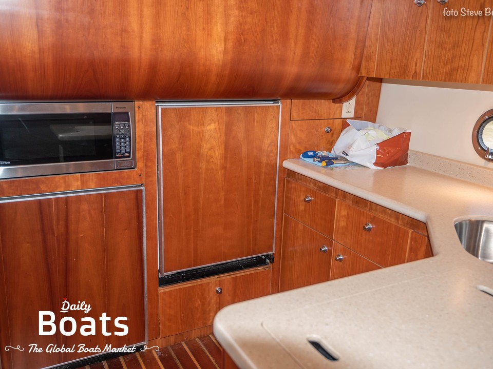 2002 Tiara Yachts 5200 Express for sale. View price, photos and Buy