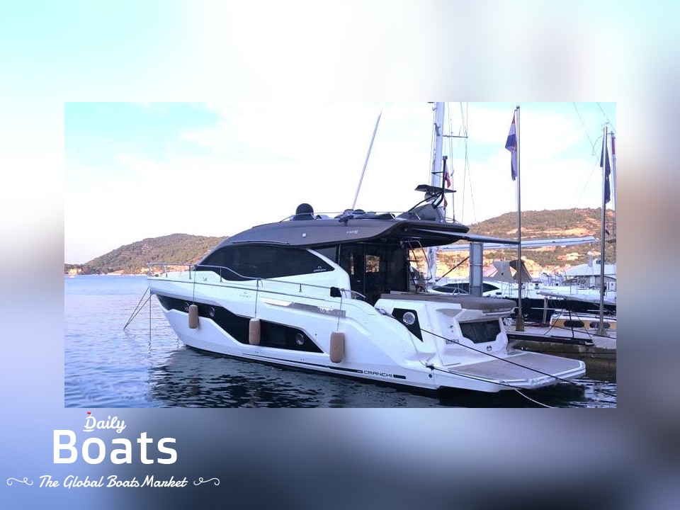 2017 Cranchi E52S