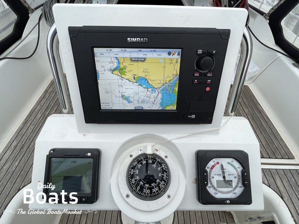 2011 Bénéteau Oceanis 31 Lifting Keel for sale. View price, photos and