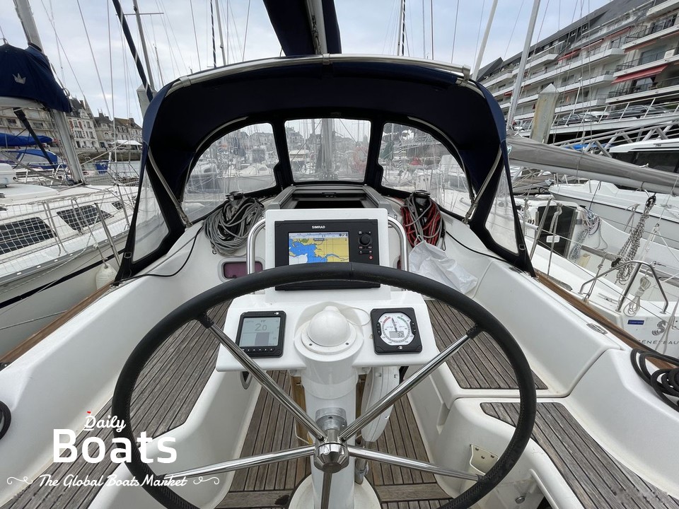 2011 Bénéteau Oceanis 31 Lifting Keel for sale. View price, photos and