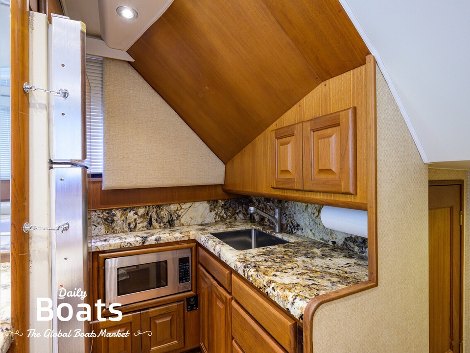 1990 Viking Yachts (US) for sale. View price, photos and Buy 1990