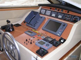1999 Ferretti Yachts 53