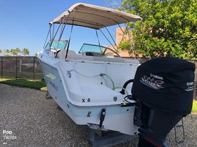 2017 Robalo Boats R227