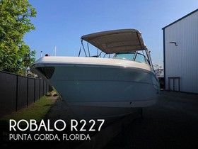 Robalo Boats R227