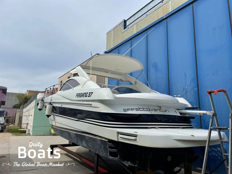 2003 Pershing 37'