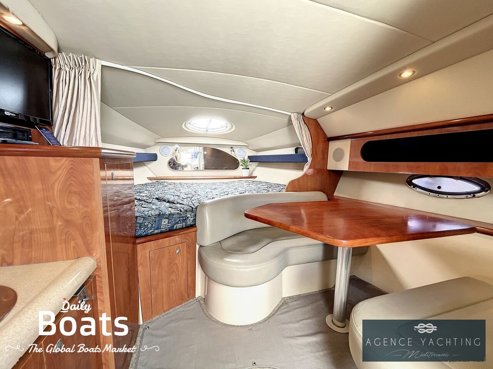 2006 Cruisers Yachts 300 Express for sale. View price, photos and Buy