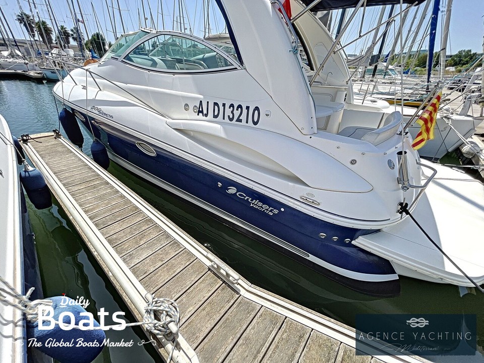 2006 Cruisers Yachts 300 Express for sale. View price, photos and Buy