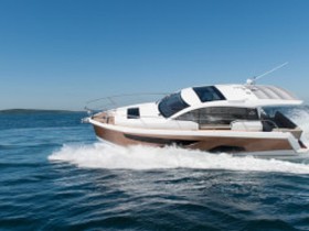 2022 Sealine S335 for sale