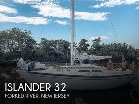 Islander Yachts 32