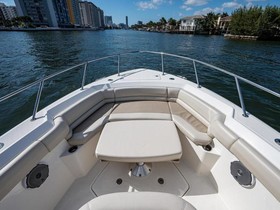 2018 Boston Whaler 330