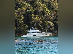 Osta 2023 Riviera 72 Sports Motor Yacht