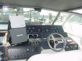 1989 Sea Ray Express Cruiser на продажу