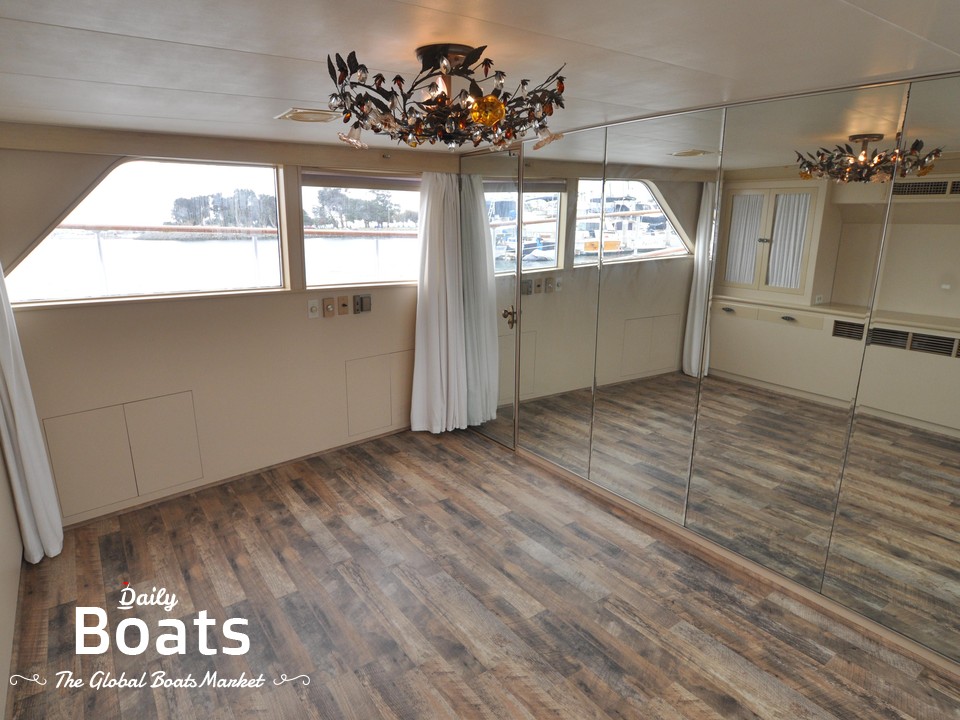 1984 Burger Raised Pilot House My for sale. View price, photos and Buy