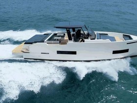 2022 De Antonio Yachts D50 Open