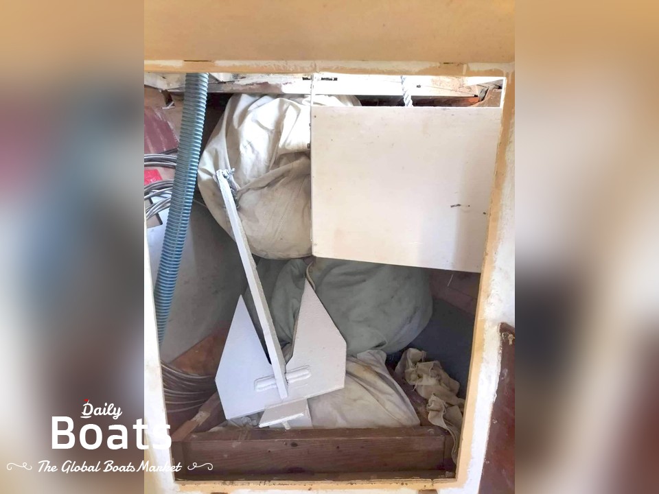 1982 Sloop Danae 34 for sale. View price, photos and Buy 1982 Sloop ...