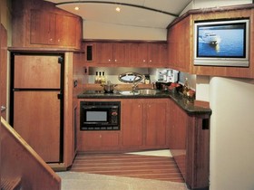 2005 Cruisers Yachts 440 Express