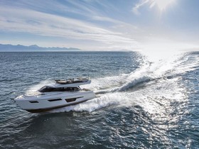 Vegyél 2023 Ferretti Yachts 500