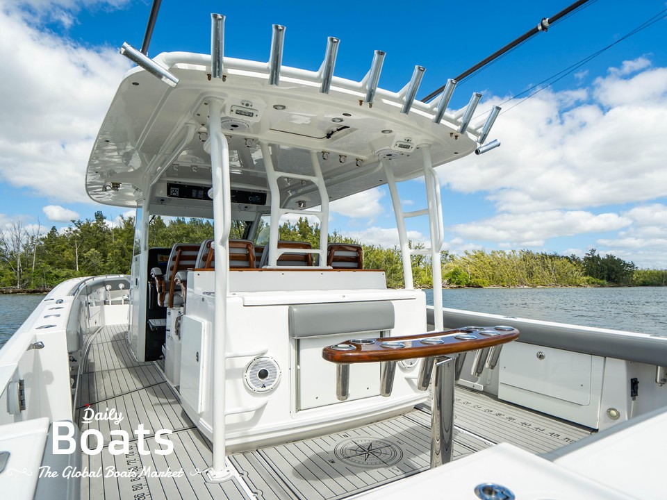 2020 Everglades 435 for sale. View price, photos and Buy 2020