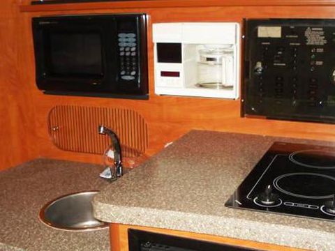 2005 Rinker 312